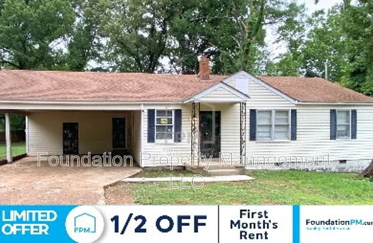 1700 Dabbs Ave — Photo 1