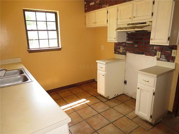 3rd image of 5341 Breckenwood Dr