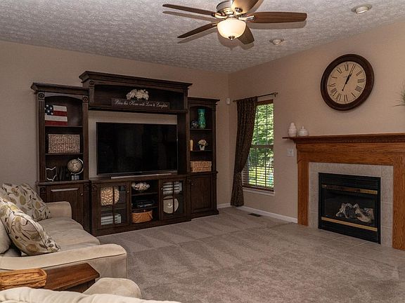 4th image of 1426 Lela Ln