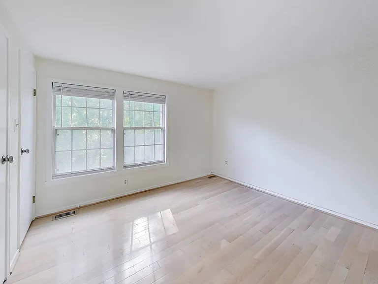 8932 Barrowgate Ct — Photo 13