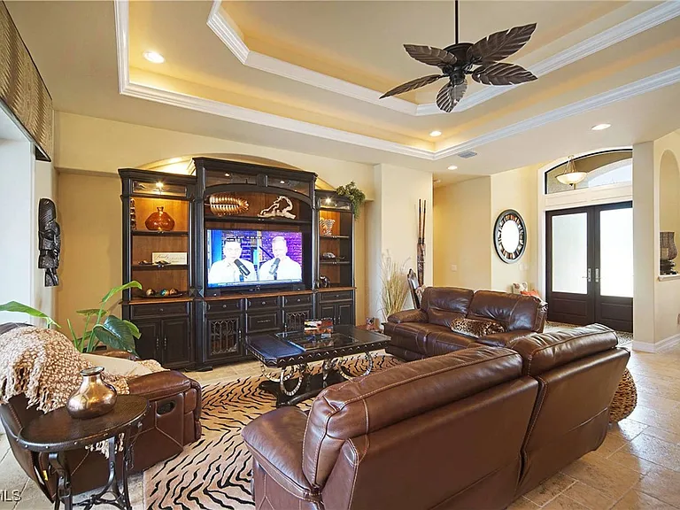 5415 SW 17th Ave — Photo 4