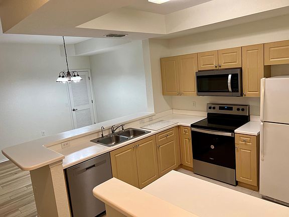 4th image of 9025 Colby Dr APT 2112