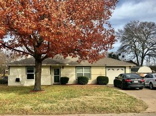 1202 Joslin St, Cleburne, TX 76033