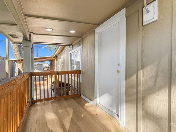 3rd image of 111 E Simplot Blvd APT 28
