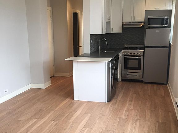 5th image of 515 W Belmont Ave #47-11