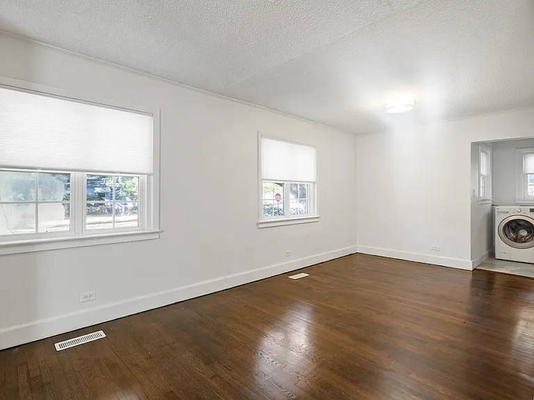 2679 Olympia Ave — Photo 8