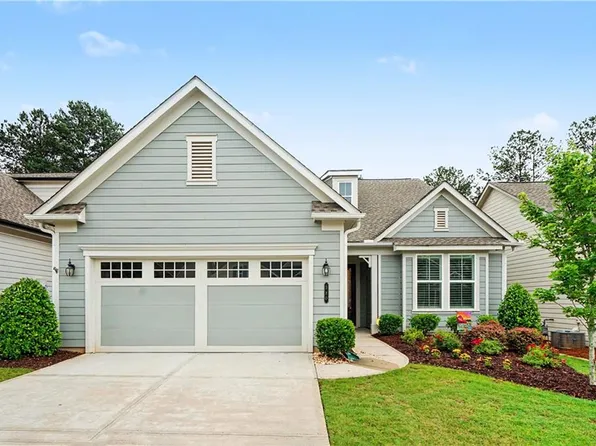 380 Falcon Way, Hoschton, GA 30548