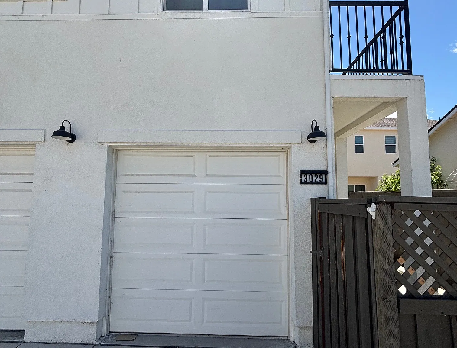 2 bed, 600 sqft, $2,000 — Photo 1