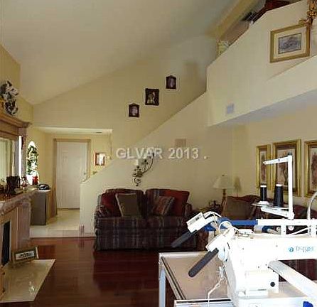 4th image of 405 Clifton Heights Dr
