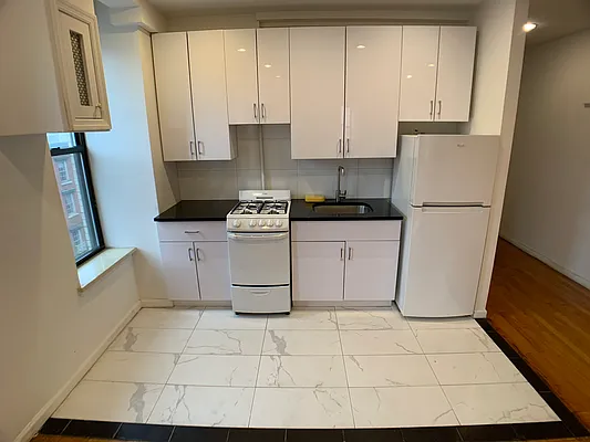 Rented by Union Square Property Management | media 12