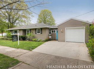 1949 Englewood Dr SE, Grand Rapids, MI 49506