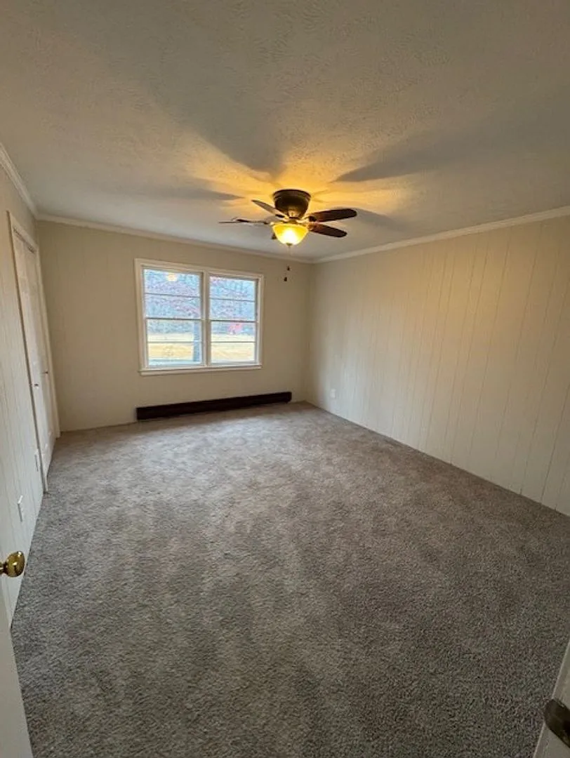 3 Bedroom 2 Bath Home with Large Yard — Photo 4