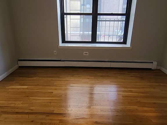 5th image of 850 8th Ave APT 2B