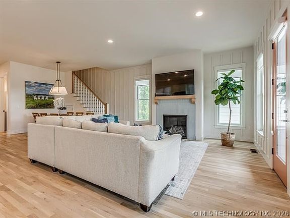4th image of 71 Greenway Carlton Lndg