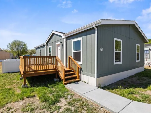 265 W 9th St S, Mandan, ND 58554
