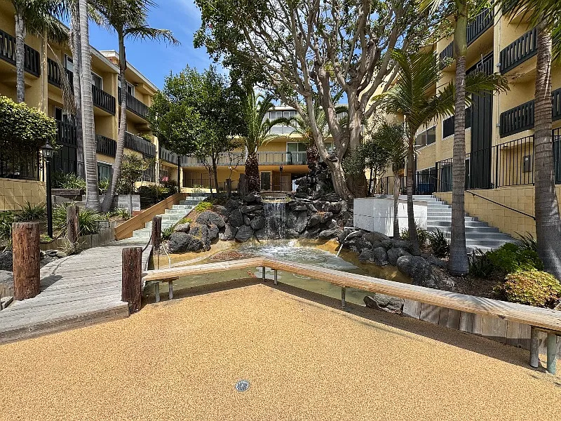 1 bed, 800 sqft, $2,650 — Photo 2