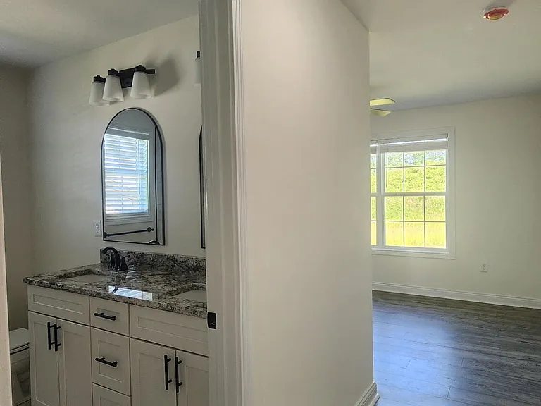929 Olympic Ct — Photo 27