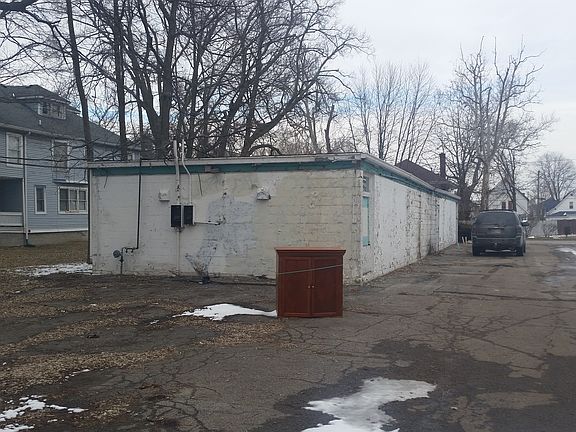 2nd image of 2412 N Capitol Ave