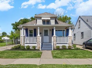 25357 Lawn St, Roseville, MI 48066