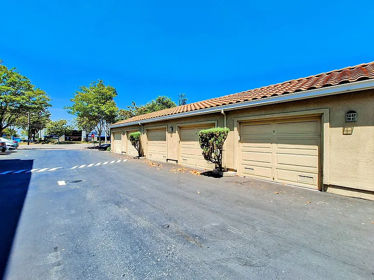108 Arbor Way — Photo 30