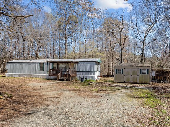 3rd image of 2323 Patrick Dr