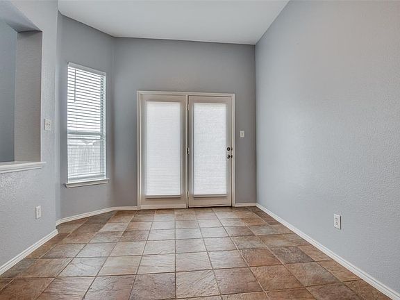 3rd image of 3904 Calloway Dr