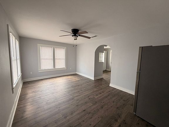 2nd image of 305 SE 4th St