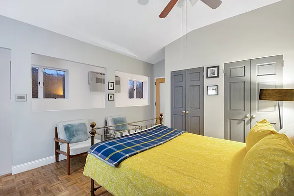 Rented by Compass | media 10