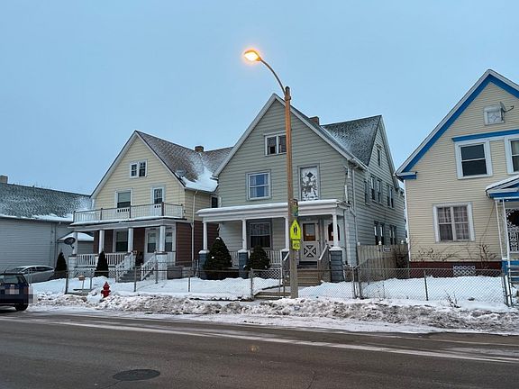2nd image of 2940-2942 N Holton St