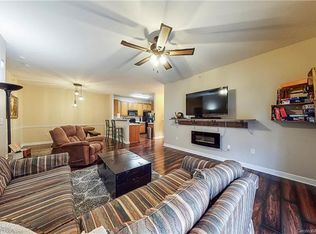 9936 Hyde Glen Ct, Charlotte, NC 28262