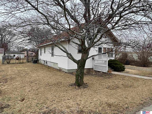 2nd image of 304 Highway 30 Rd