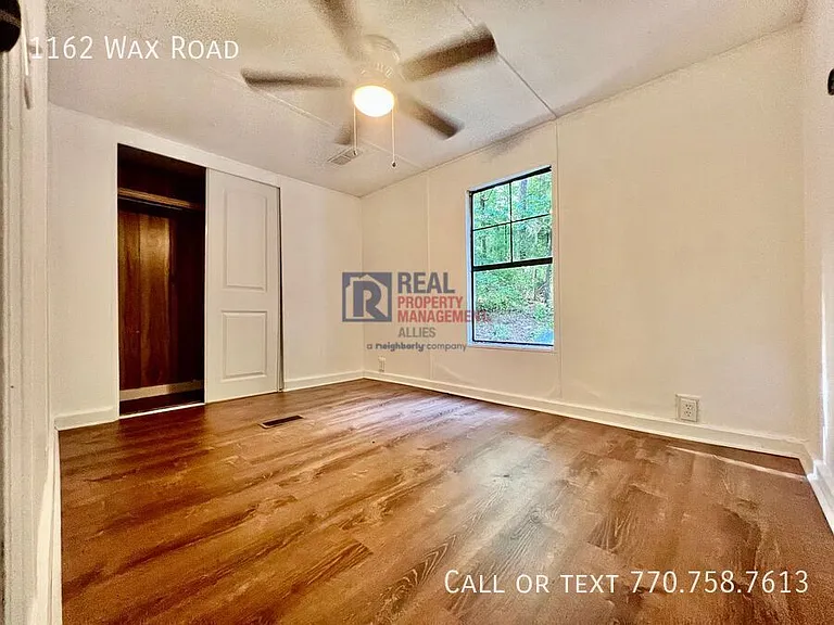 1162 Wax Rd SE — Photo 9