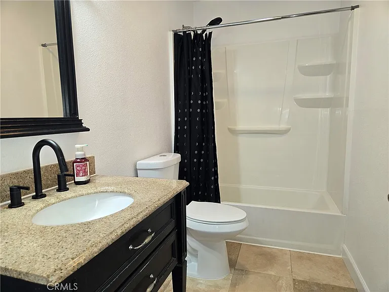 445 E Francis St #1/2 — Photo 4