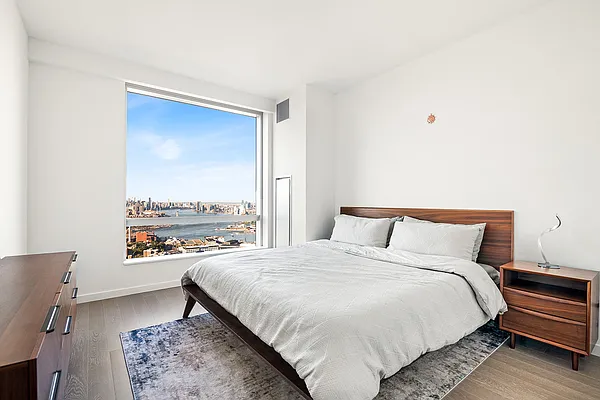 Rented by Corcoran | media 19