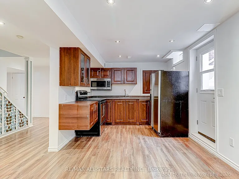 6 Amberview Dr — Photo 3