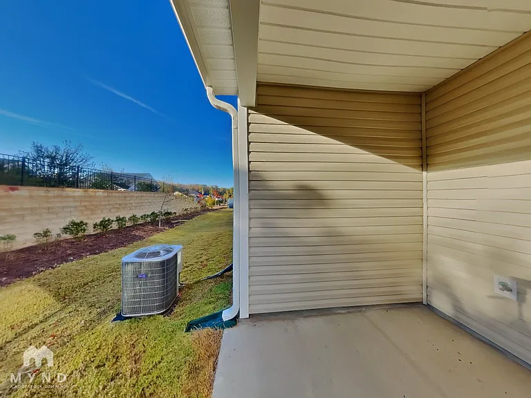 250 Yorktown Ln — Photo 15