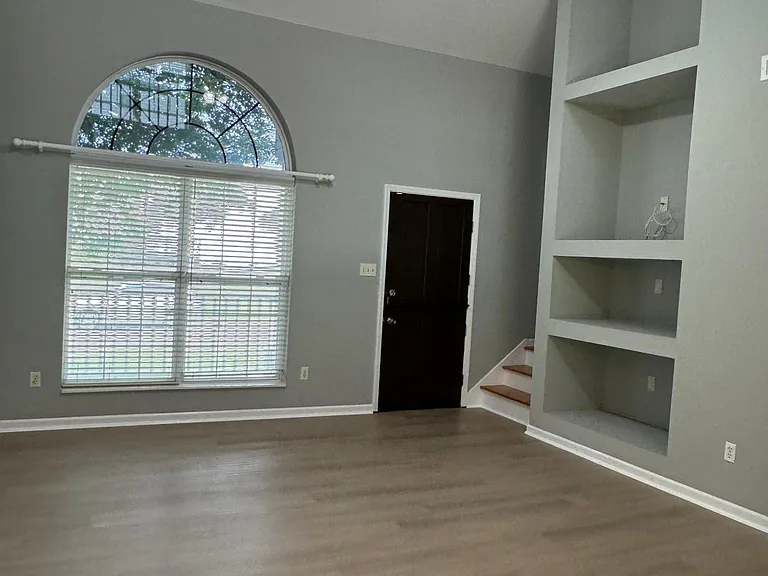 802 Station View Rd — Photo 3