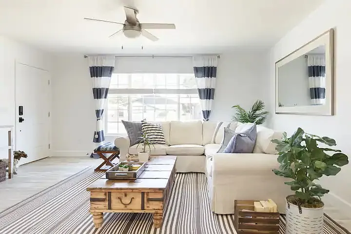 8220 E Mitchell Dr — Photo 5