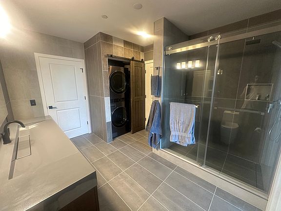 2nd image of 5570 Centre Ave APT 209