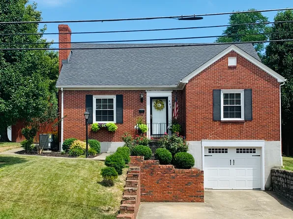 327 W Maple Ave, Lancaster, KY 40444