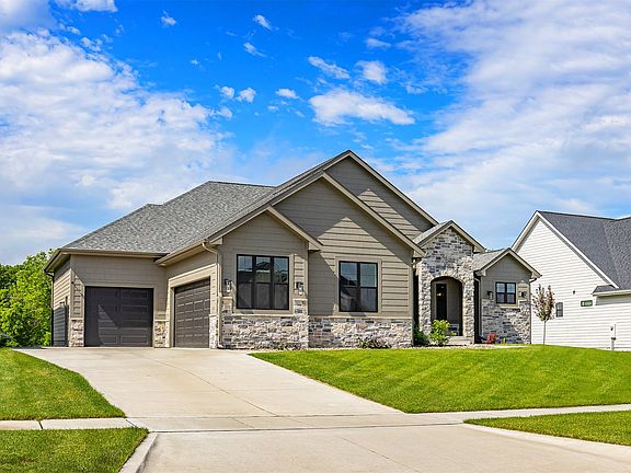 2nd image of 1012 W Aspen Ridge Cir