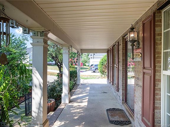 5th image of 1044 Glen Laurel Dr