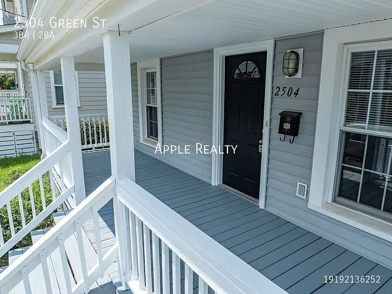 2504 Green St — Photo 18