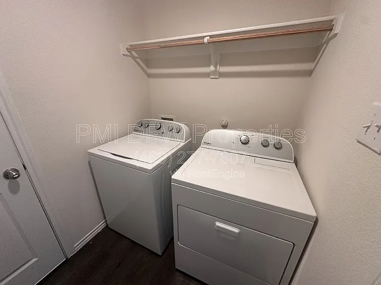 2530 Russell St — Photo 17