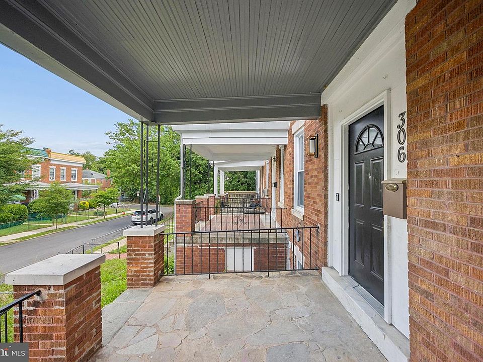 1st image of 306 Lyndhurst St