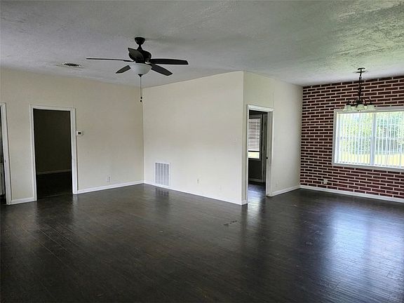 2nd image of 801 Ash St