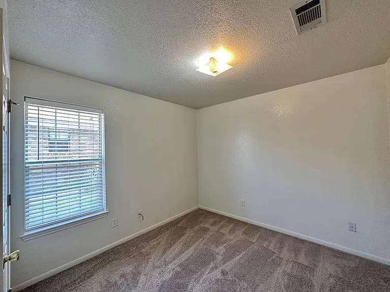 2208 Jay Dr — Photo 20