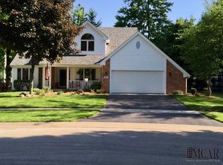 1413 Burlington Ct, Temperance, MI 48182