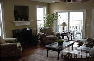 3rd image of 417 S 3rd Avenue #A