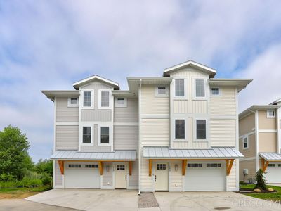 105 Kewatin Ct, Douglas, MI, 49406